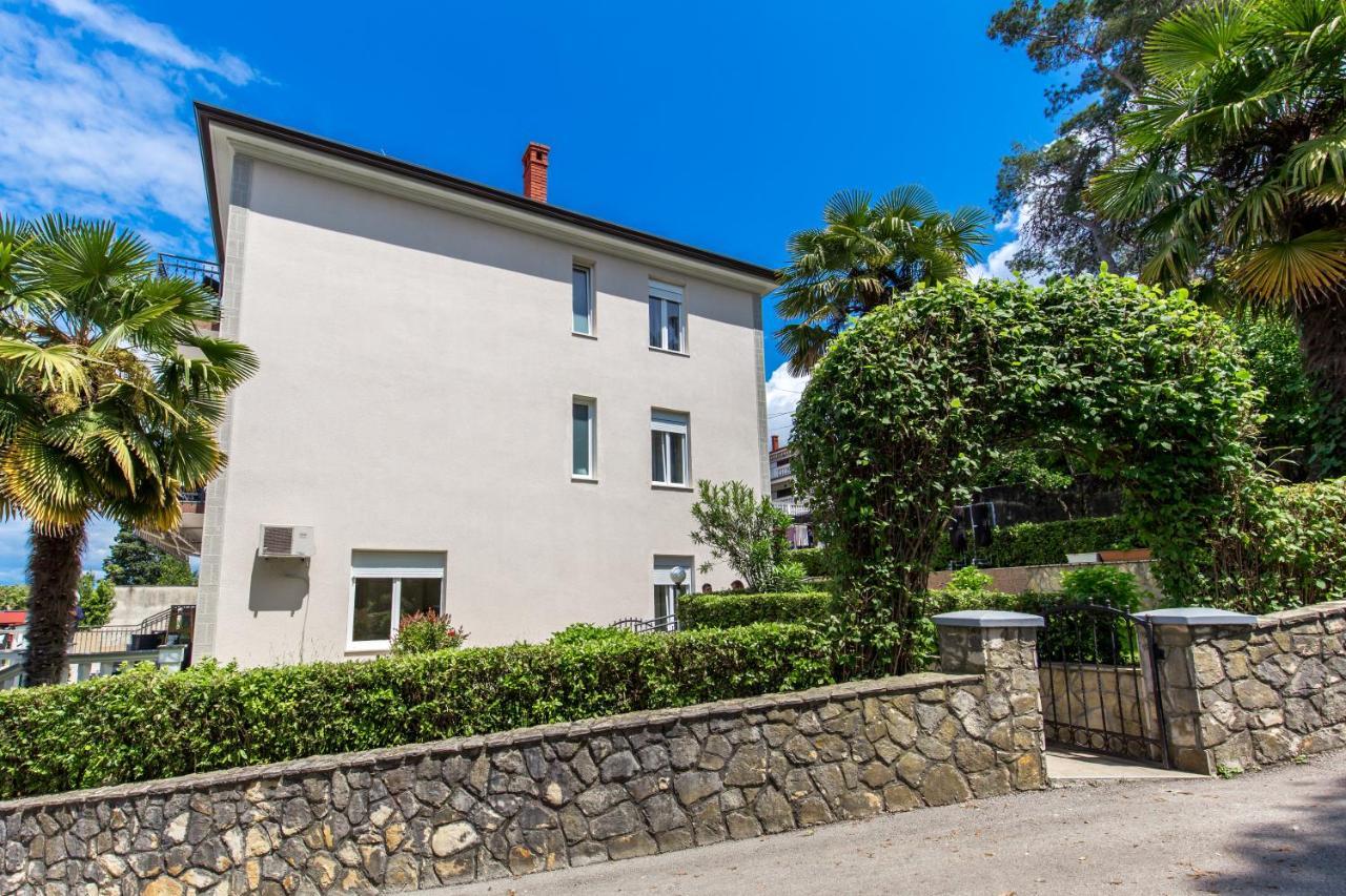 Apartments & Rooms Milcetic D Malinska Exterior foto
