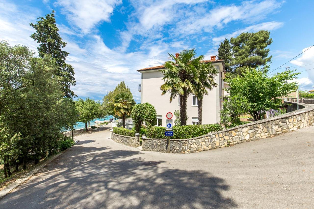 Apartments & Rooms Milcetic D Malinska Exterior foto